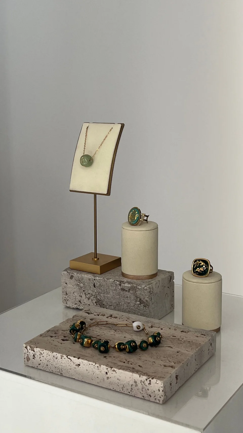jewels-nuovo-punto-vendita-grottega-matera-cermica-artigianale-maiolica