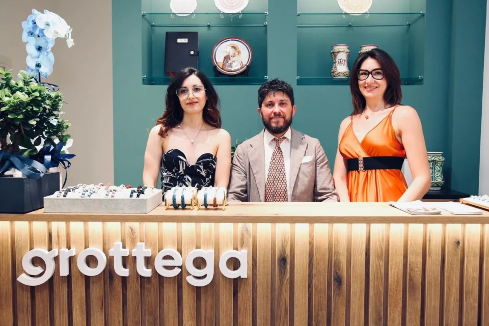 team-grottega-maiolica-laterza-ceramiche-puglia